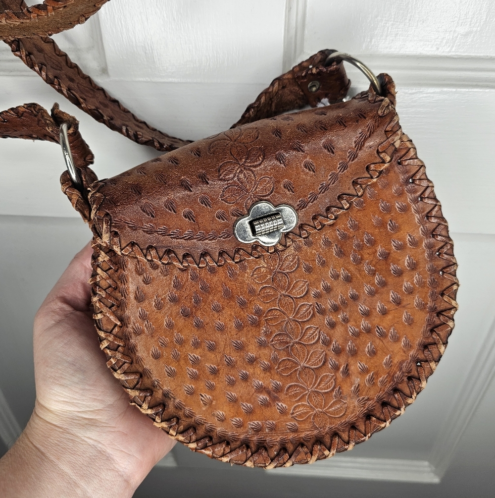 VTG 70s Tooled Leather Bag - Picture 14 of 14